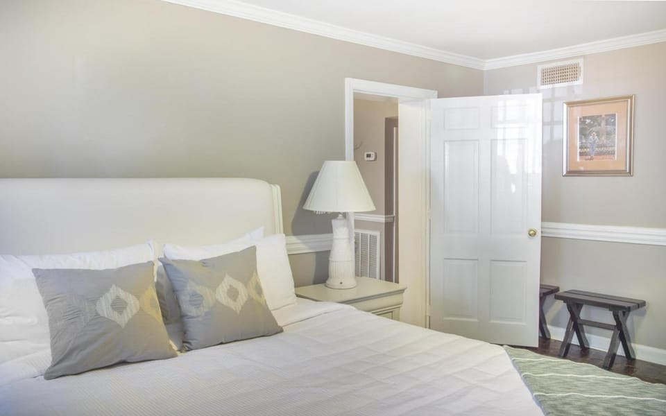 Garden Oasis by Lucky Savannah Apartment in Savannah
