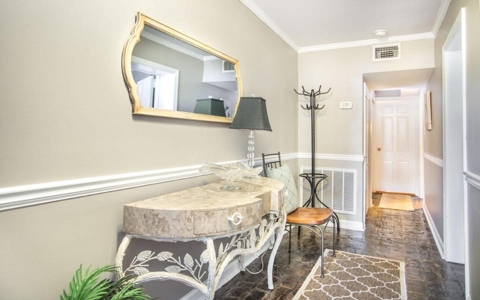 Garden Oasis by Lucky Savannah Apartment in Savannah
