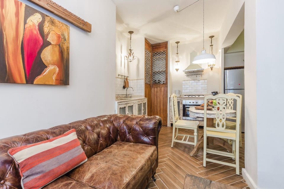 Living room, Dining area, oven, stove