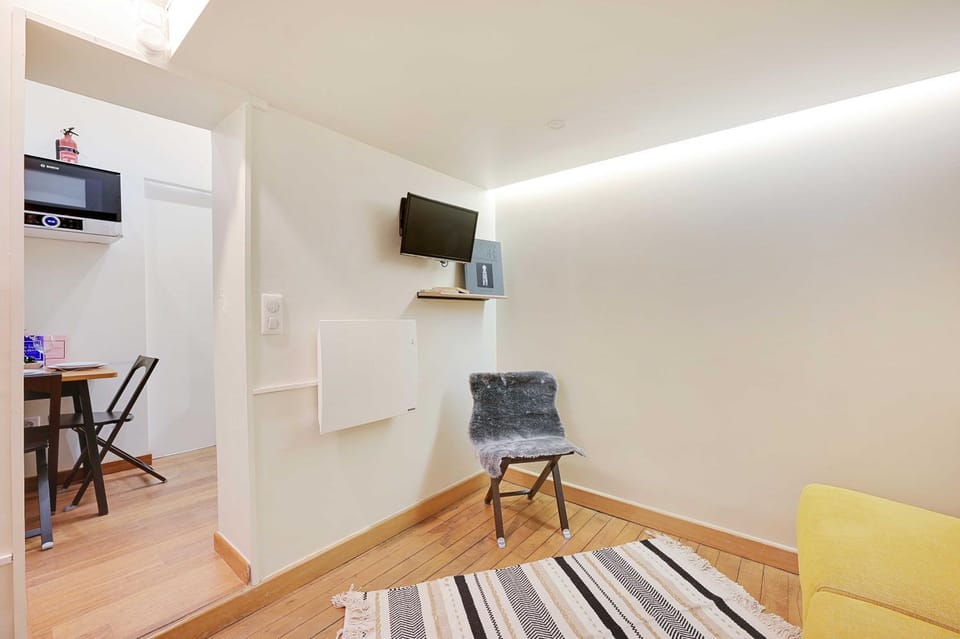Communal lounge/ TV room, TV and multimedia, Kitchen or kitchenette, Living room