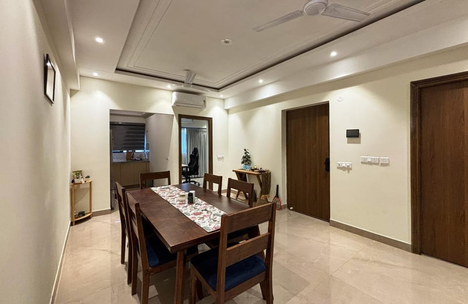 Kitchen or kitchenette, Seating area, Dining area, air conditioner