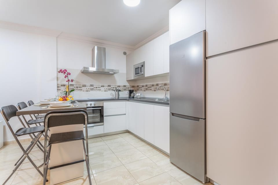 Kitchen or kitchenette, Living room