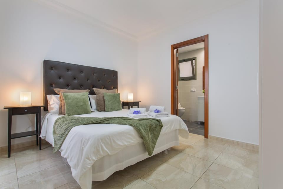 Living room, Bedroom