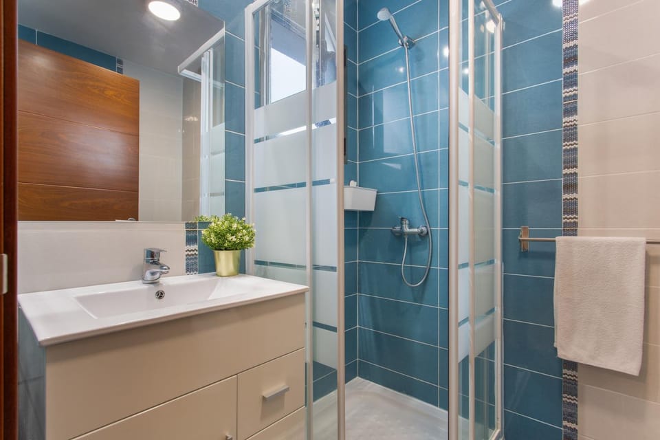 Bathroom, Living room
