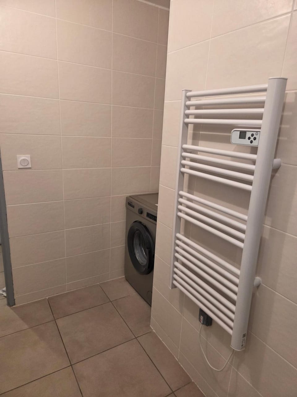 Studios dans une résidence sécurisée et calme avec place de parking Apartment in Villeurbanne