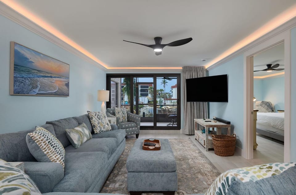 Pointe Santo E3 - Gorgeous Corner Residence at Pointe Santo House in Sanibel Island