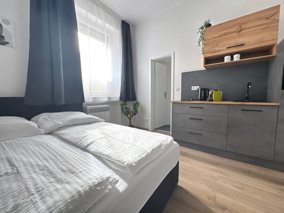 Modern studio for 2 - Central I Parking I WiFi Apartment in Bielefeld
