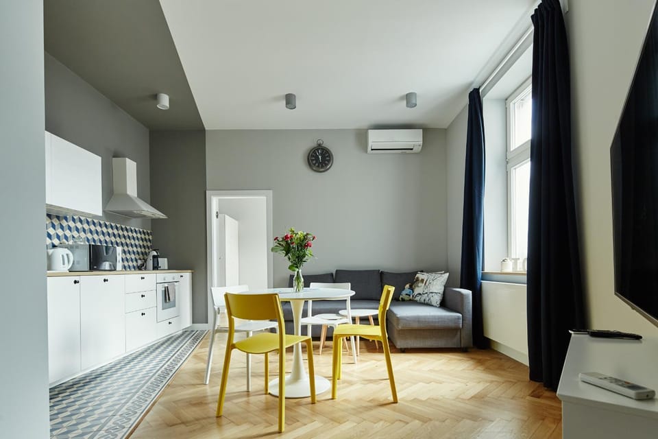 Kitchen or kitchenette, Living room, Dining area