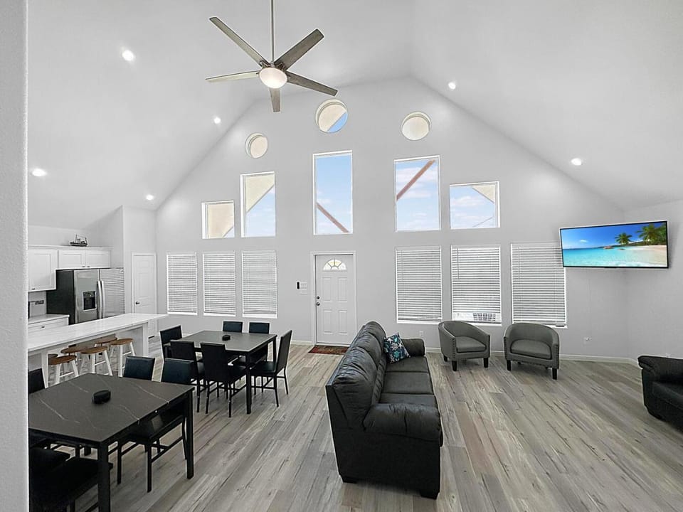 Getaway Gulf Spacious 5 Bedroom Home Sleeps 24 House in Bolivar Peninsula