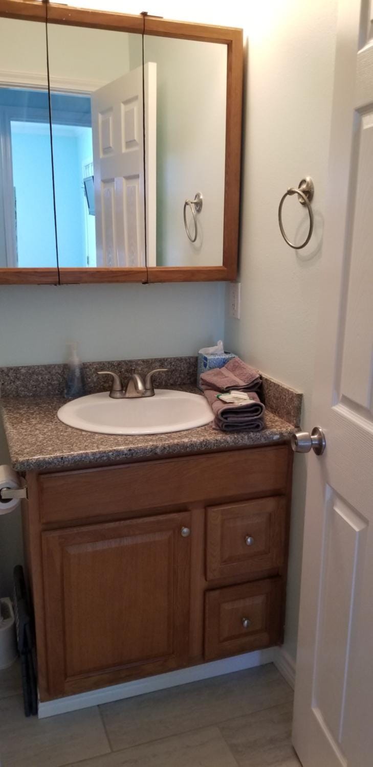 Ibis Isle Sleeps 12 Close to beach Fenced yard, pet &kid friendly House in Bolivar Peninsula