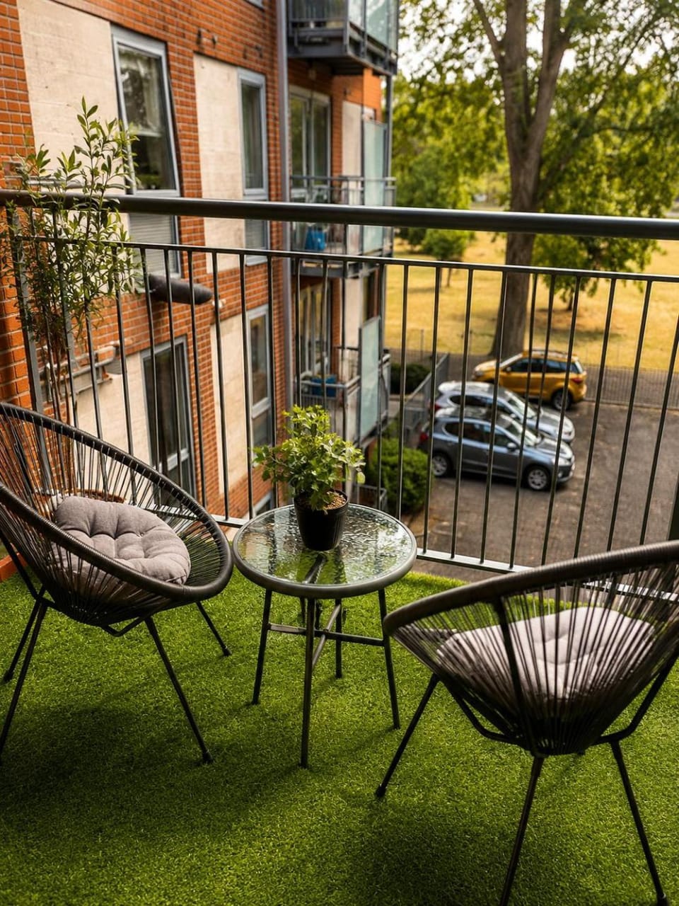 Free Parking Large Balcony Central Location Apartment in London Borough of Hackney