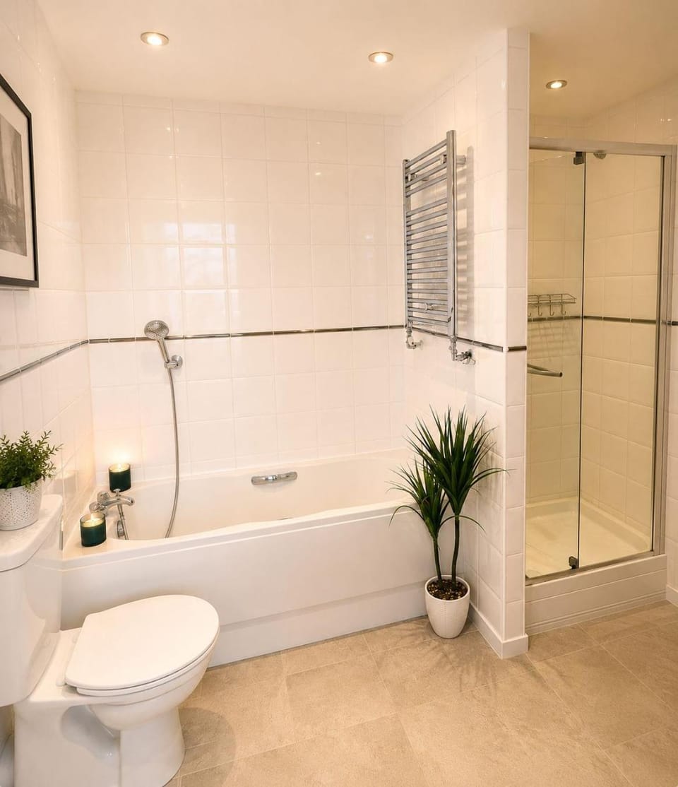 Free Parking Large Balcony Central Location Apartment in London Borough of Hackney