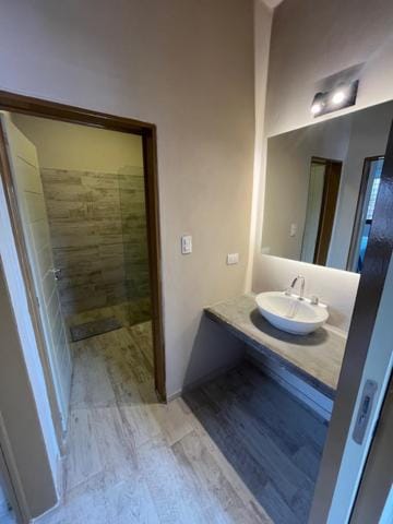 Shower, Bathroom, towels