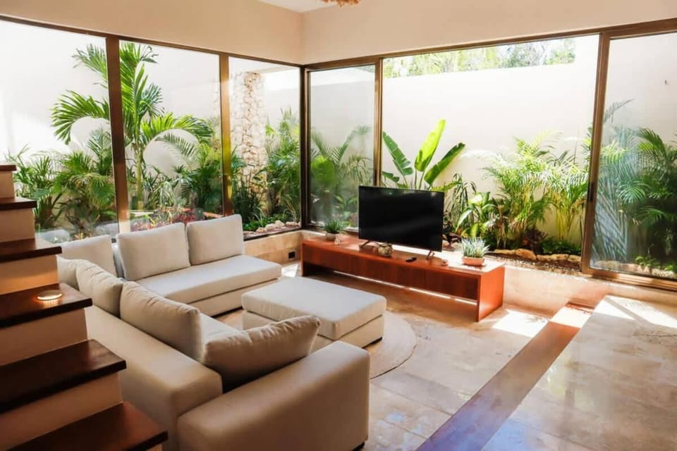 Stunning 4BR Tropical Chic Villa with Private Pool Garden & Modern Comforts Villa in State of Quintana Roo