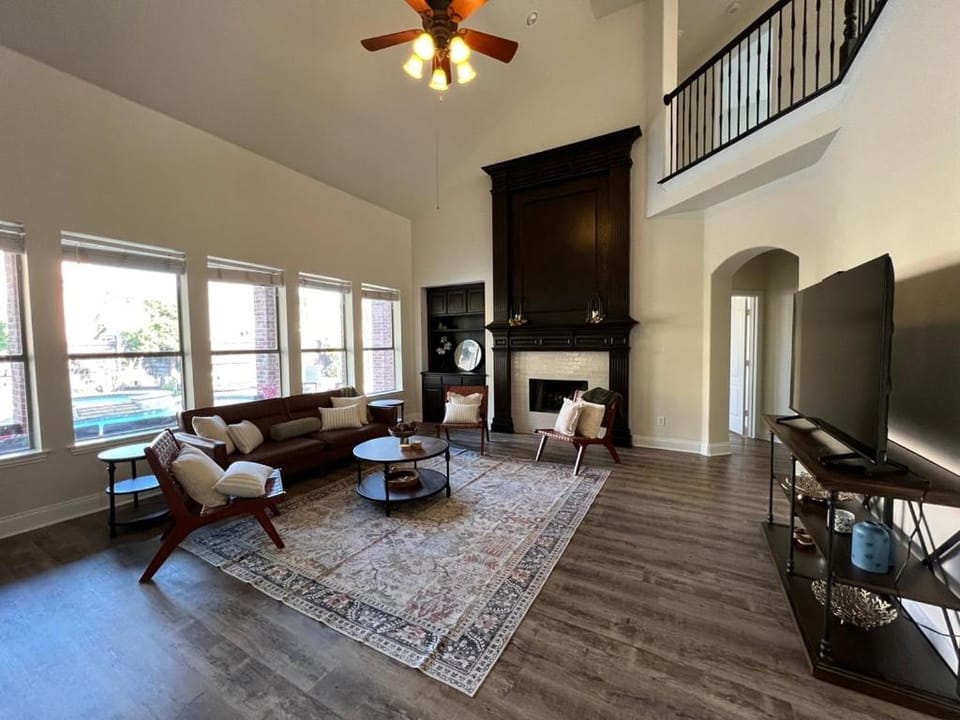 Communal lounge/ TV room, TV and multimedia, Living room, Seating area, Evening entertainment, fireplace