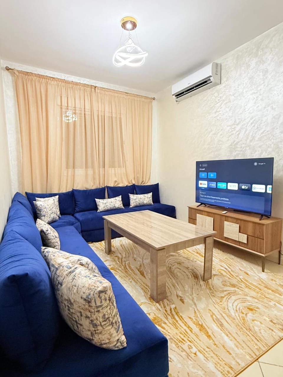 Communal lounge/ TV room, TV and multimedia, air conditioner