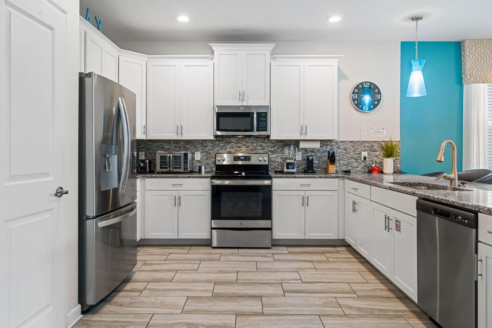 Coffee/tea facilities, Kitchen or kitchenette, dishwasher, toaster