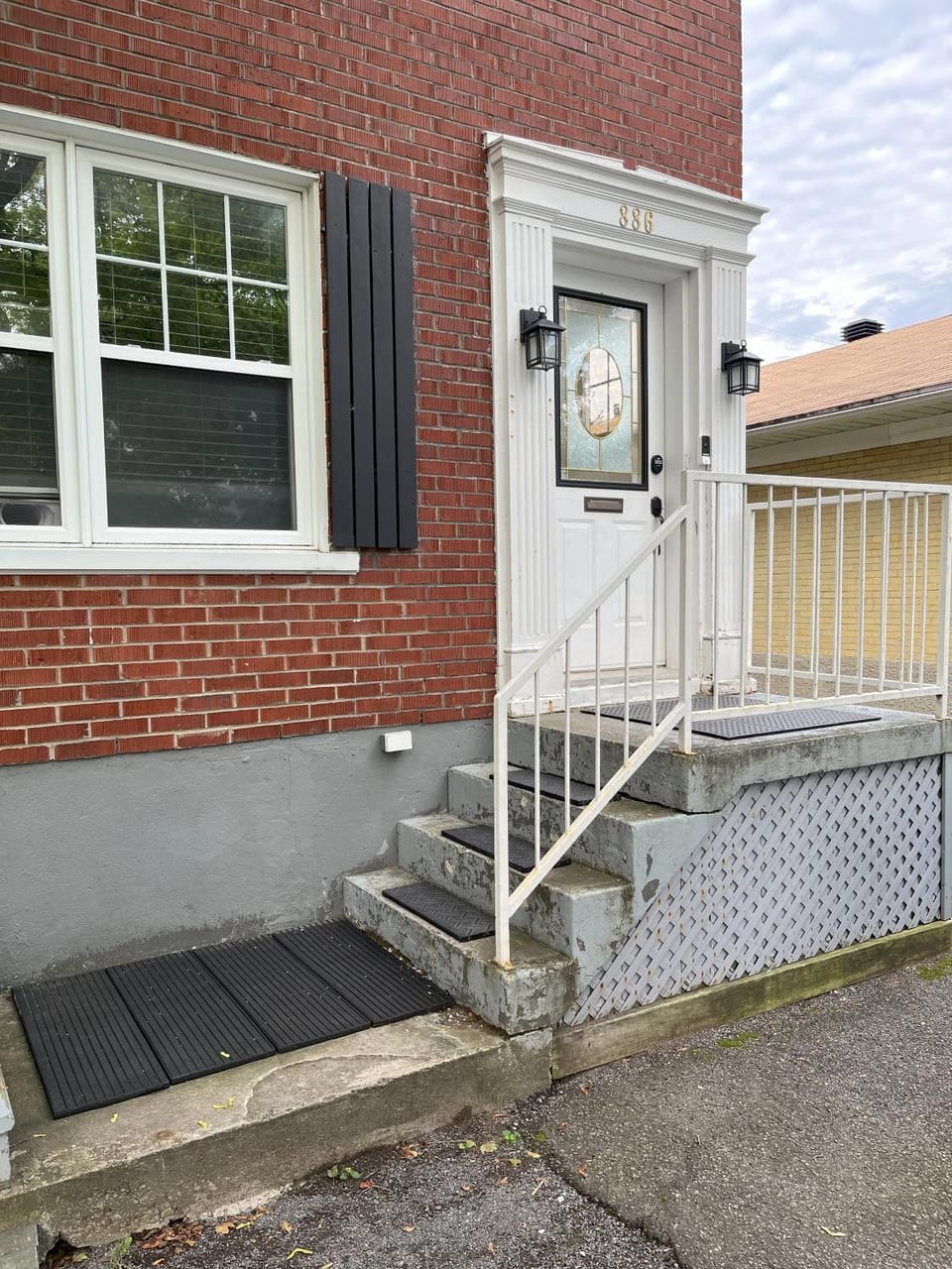 Facade/entrance