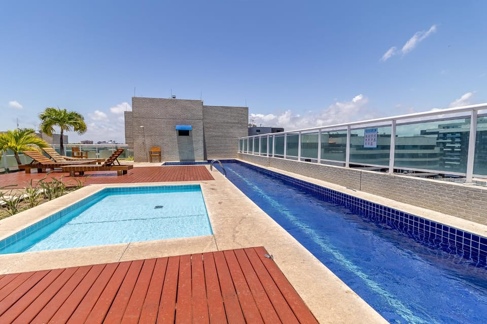 Day, Pool view, Swimming pool, sunbed