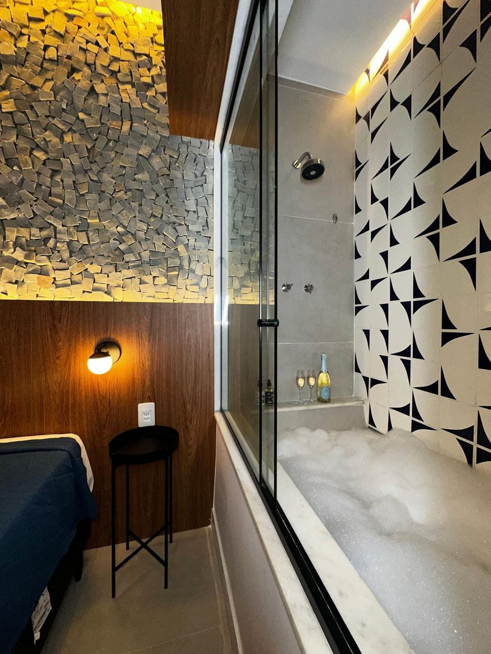 Shower, Bath