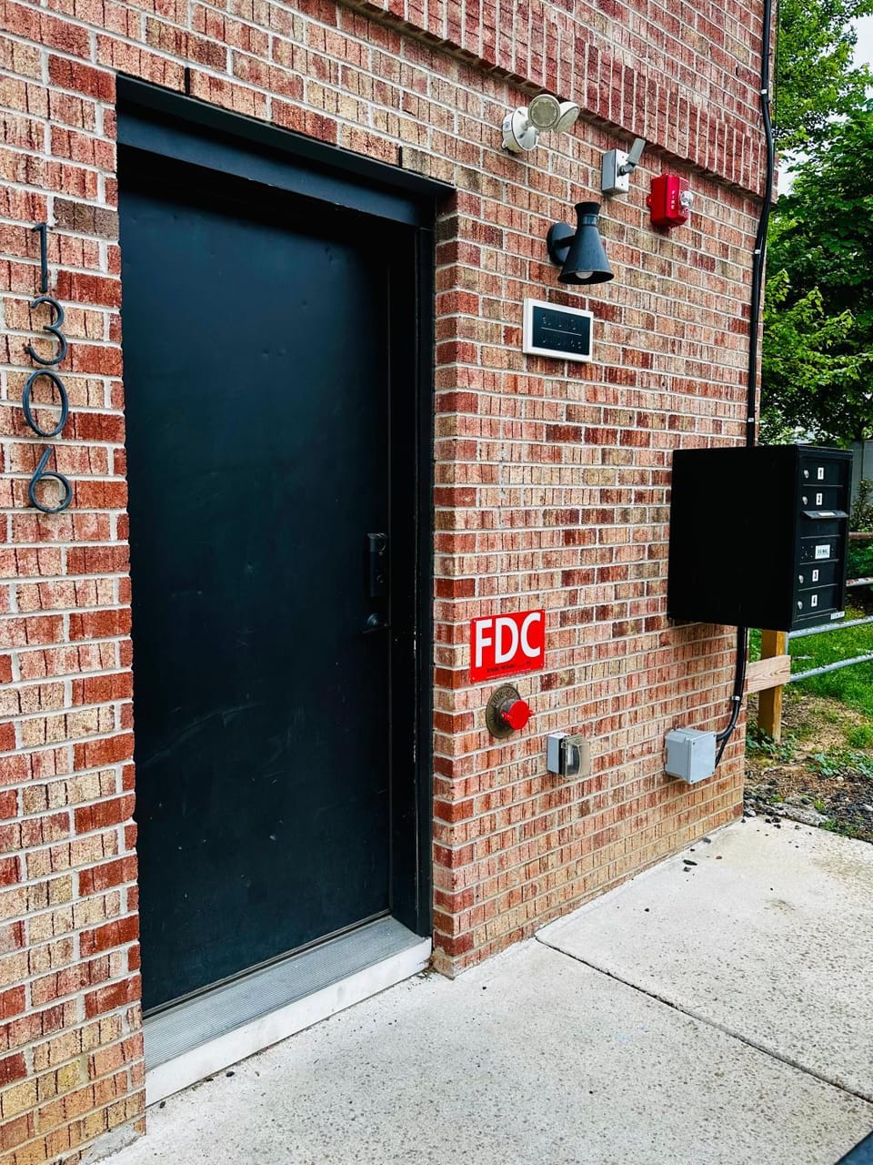 Property building, Facade/entrance