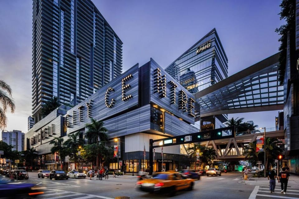Near Brickell, Beach & Port 10min, Style & Comfort Apartment in Miami