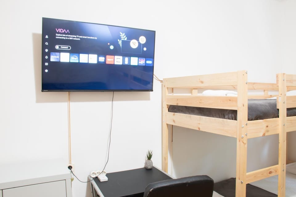 Communal lounge/ TV room, TV and multimedia, Evening entertainment, bunk bed