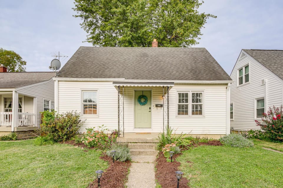 2 Blocks to Main St Walkable Beech Grove Home! House in Perry Township