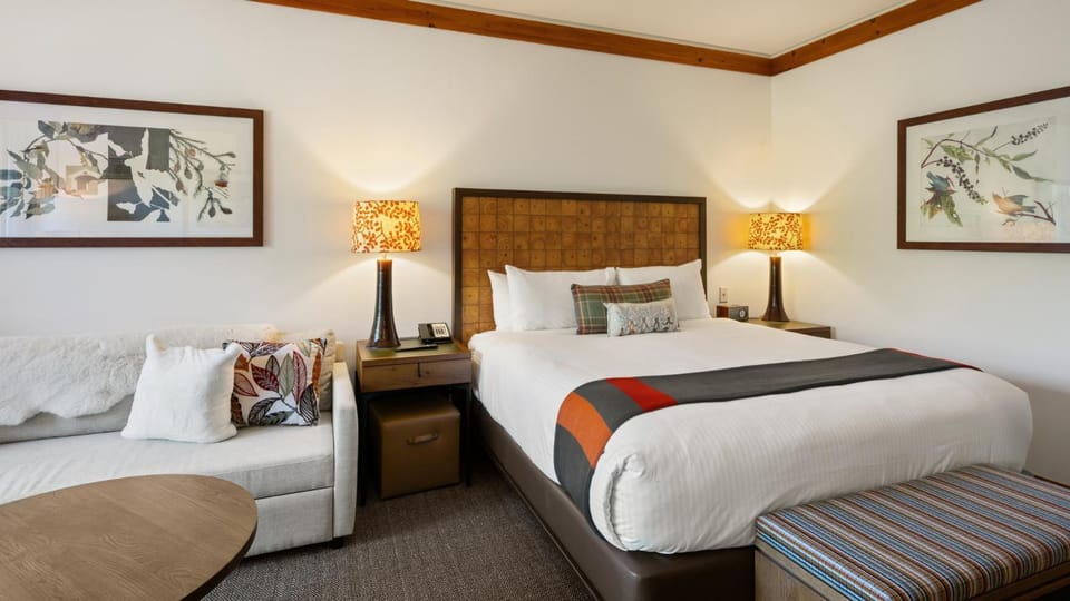 1326 Studio Lodge At Spruce Peak at Stowe Mt Resort Sleeps 4 Resort in Stowe