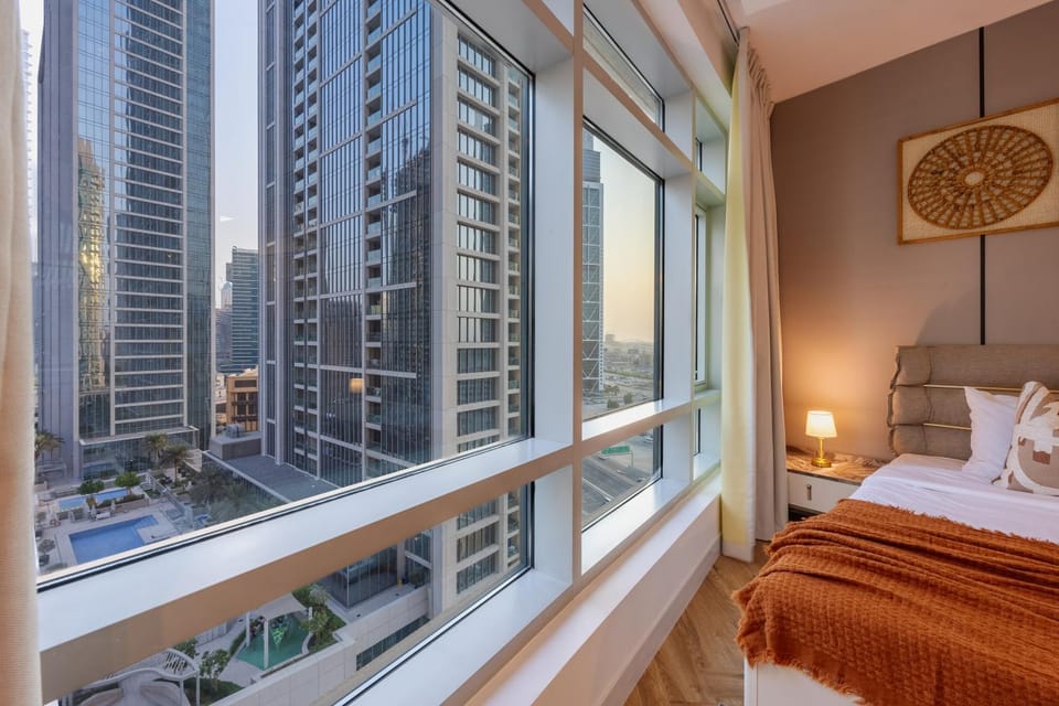 The Lofts Downtown - Stunning Burj Khalifa View Apartment in Dubai