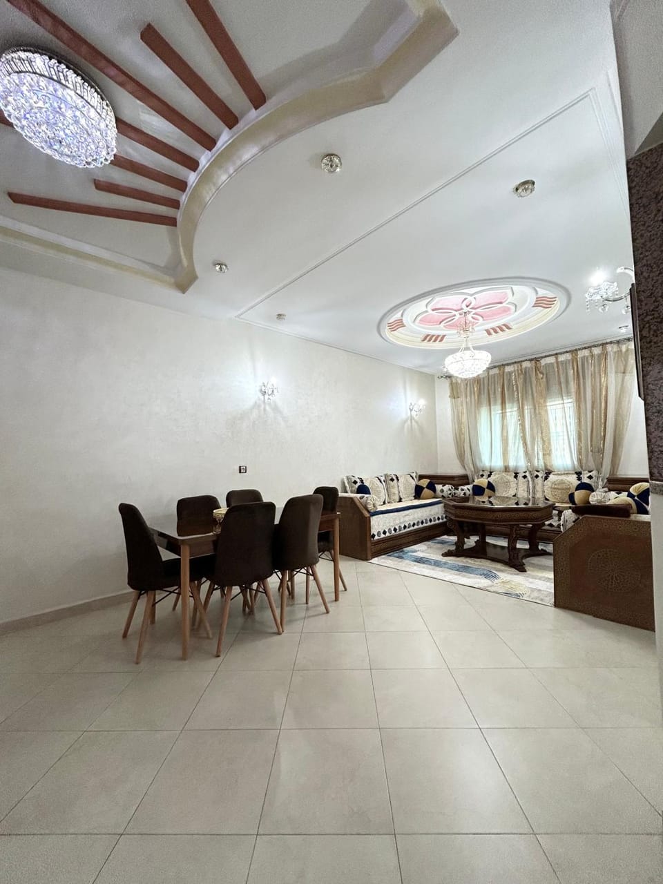 Grand appartement familial - Calme & bien situé à Mèknes Apartment in Meknes