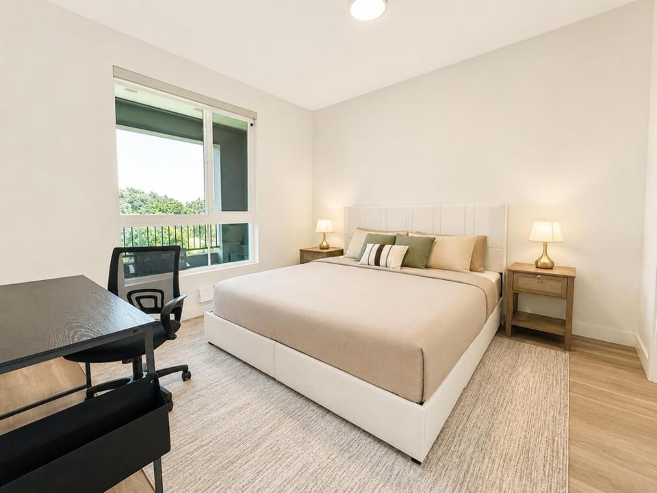 Bed, Photo of the whole room, Decorative detail, Bedroom, heating, internet, air conditioner