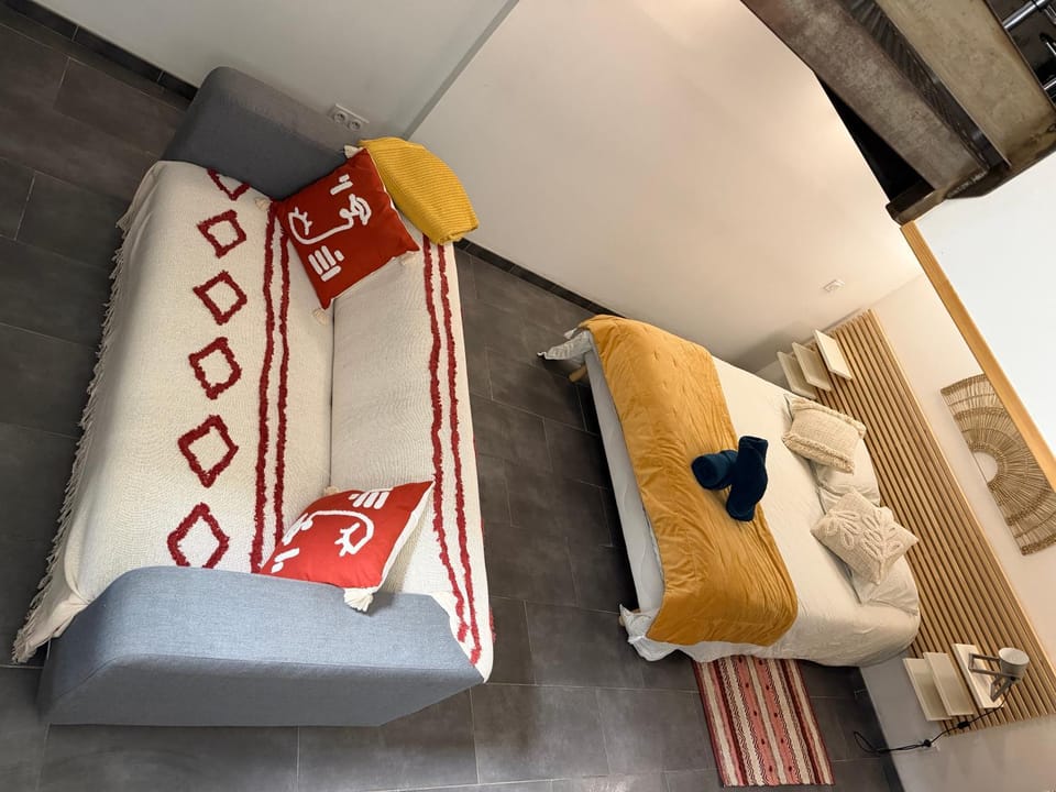 Studio#LesHalles#Centre Historique #Wifi#Clim#Terrasse#Confort & Calme Apartment in Avignon