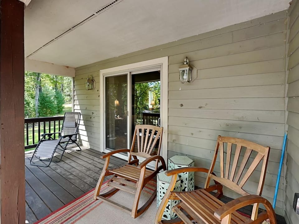 Black Pines Lodge House in Deep Creek Lake