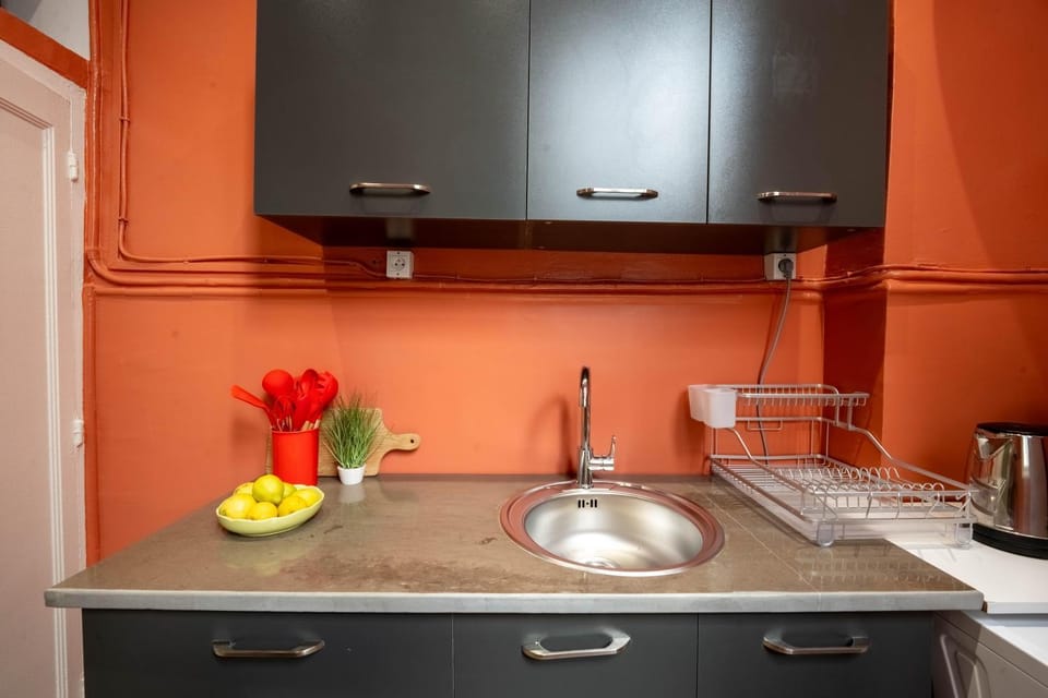 Appartement rénové au cœur du centre-ville de Tunis Apartment in Tunis