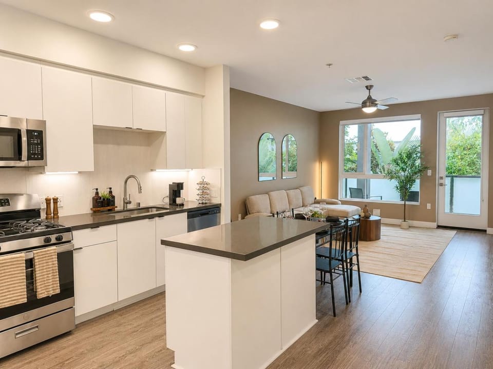 Kitchen or kitchenette, Food and drinks, Food, kitchen