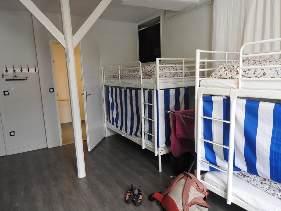 Fontaineblhostel hostel & camping near Fontainebleau Campground/ 
RV Resort in Île-de-France