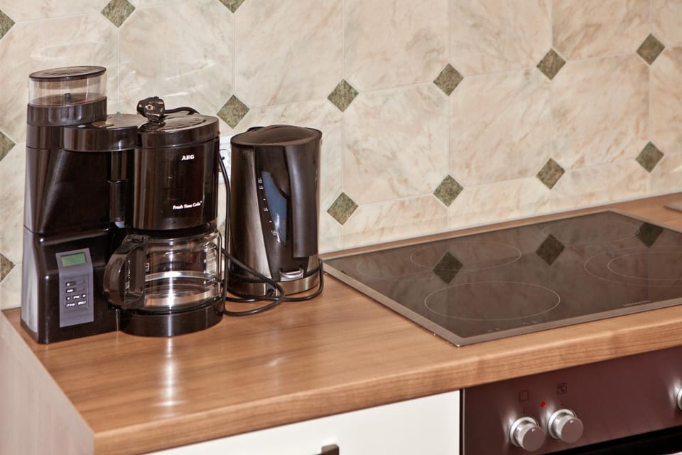Coffee/tea facilities, Decorative detail