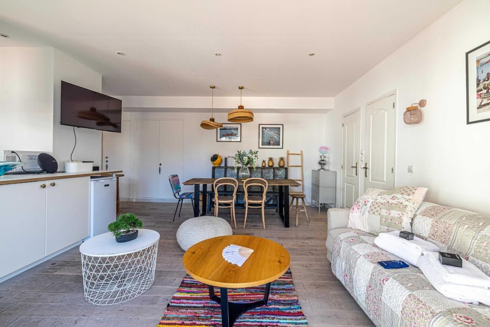 TV and multimedia, Living room, Dining area, minibar