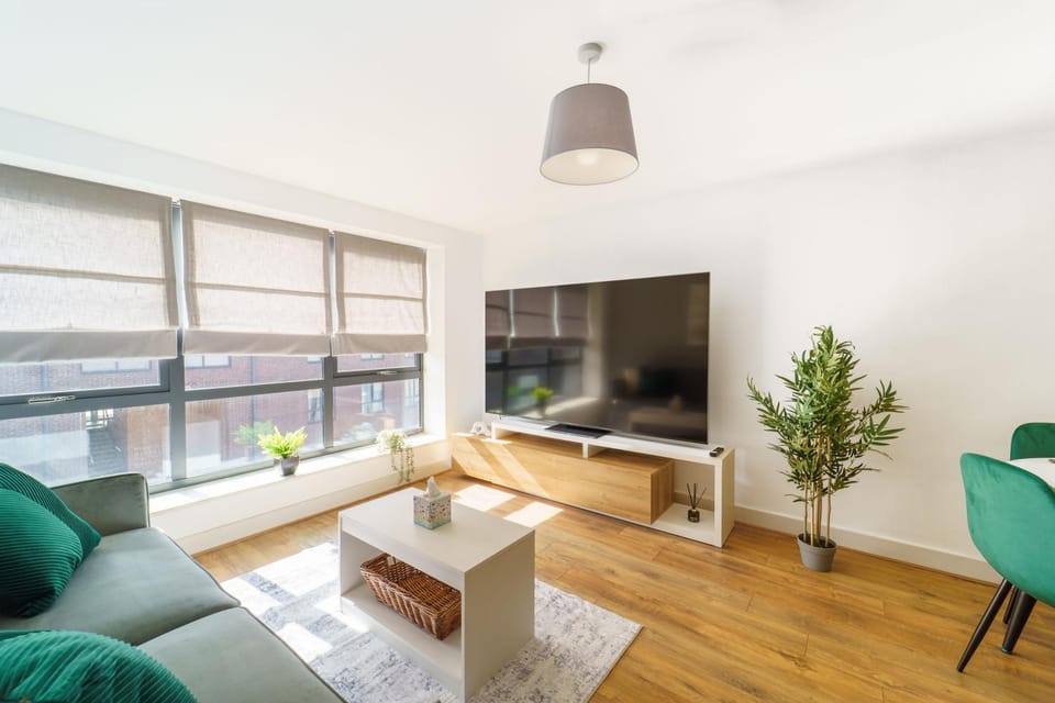 Communal lounge/ TV room, TV and multimedia, Living room, Seating area