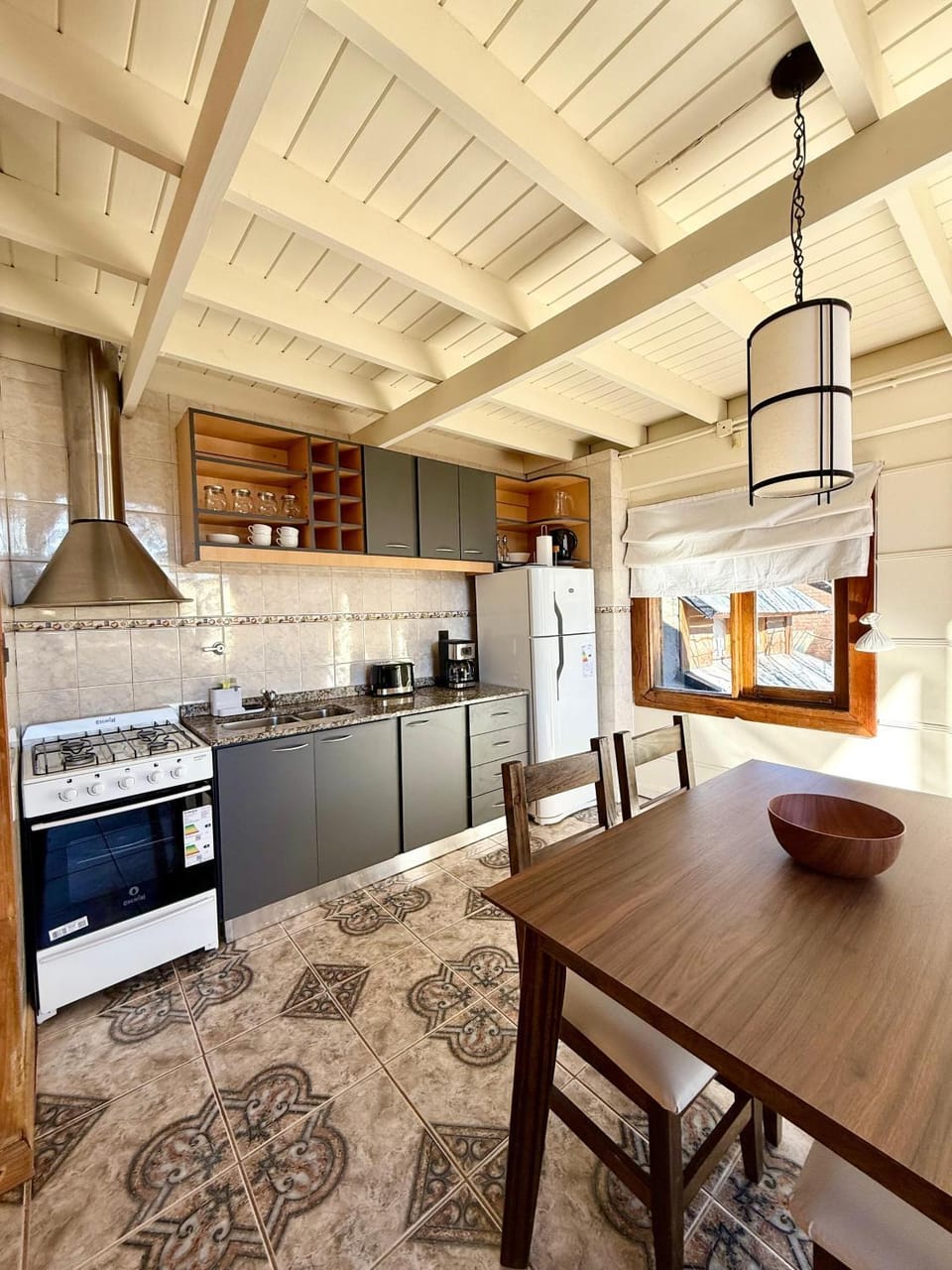 Kitchen or kitchenette, Dining area, oven, stove, toaster
