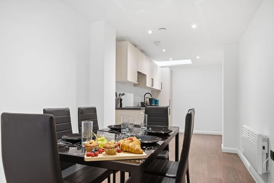 Seating area, Dining area, kitchen
