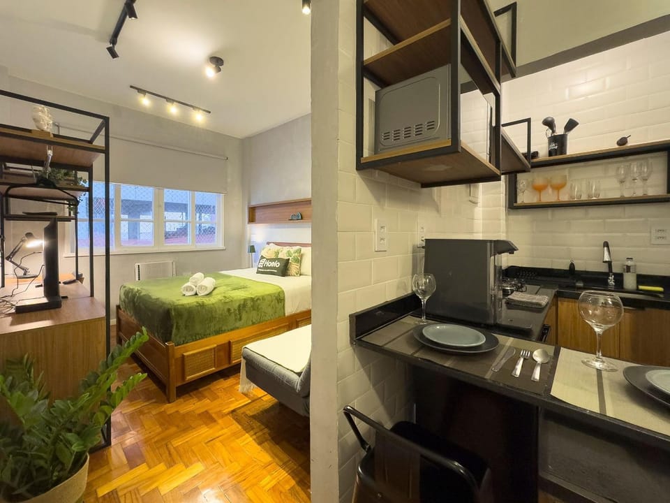 Kitchen or kitchenette, Bedroom