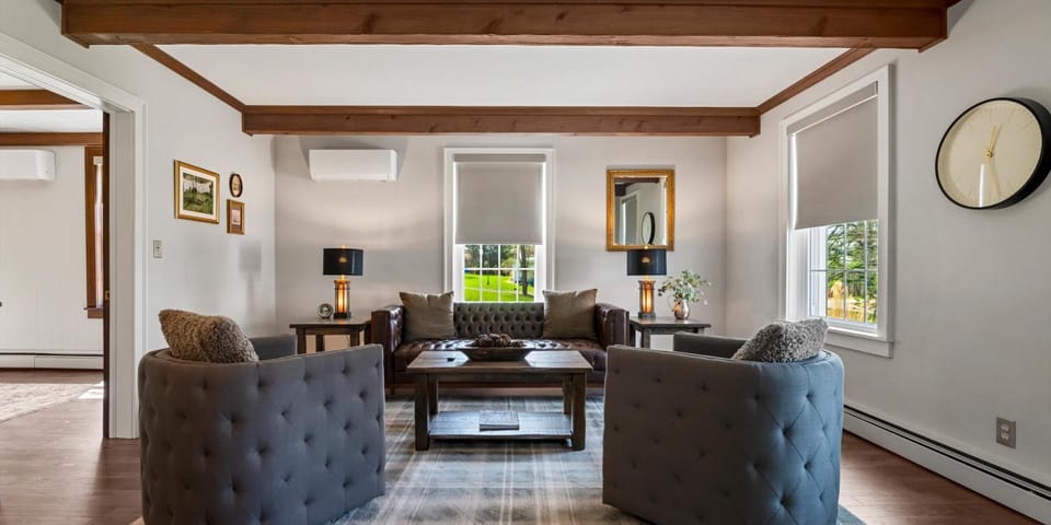 PA Country 1870 Colonial on 5 Acres House in Lake Erie