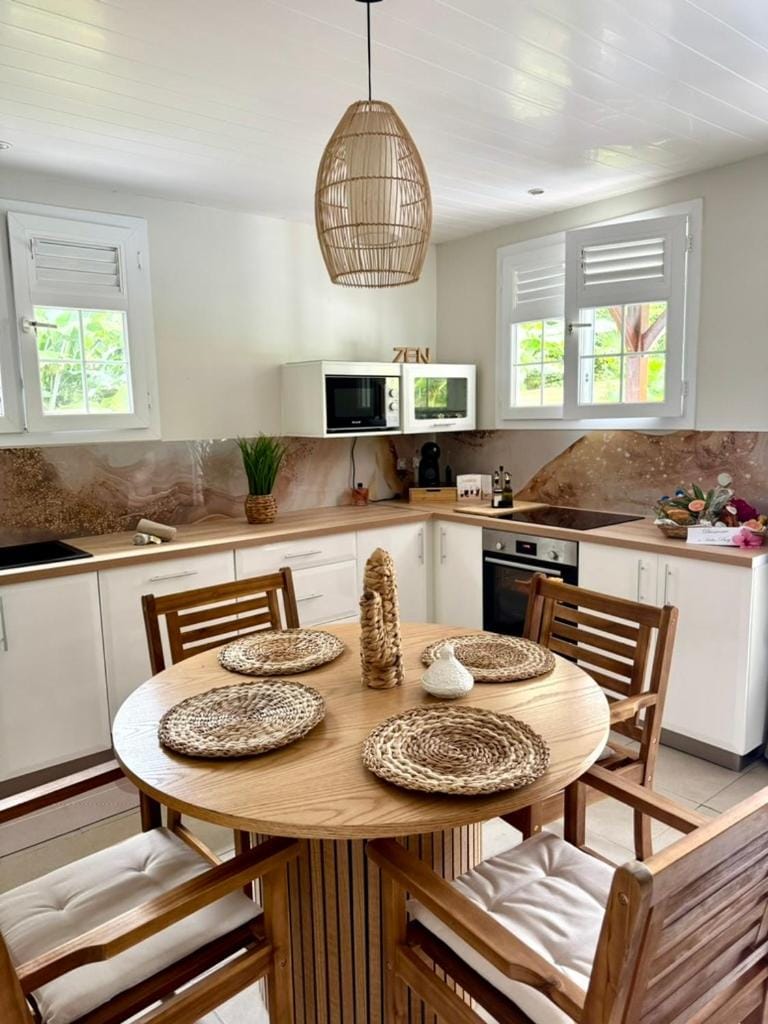 Kitchen or kitchenette, Dining area, dishwasher, oven, stove, toaster