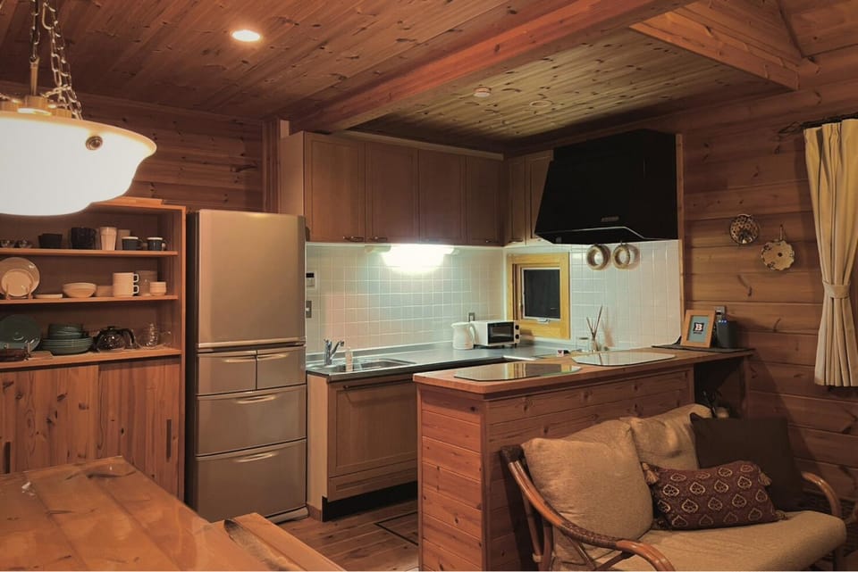 Kitchen or kitchenette, Living room