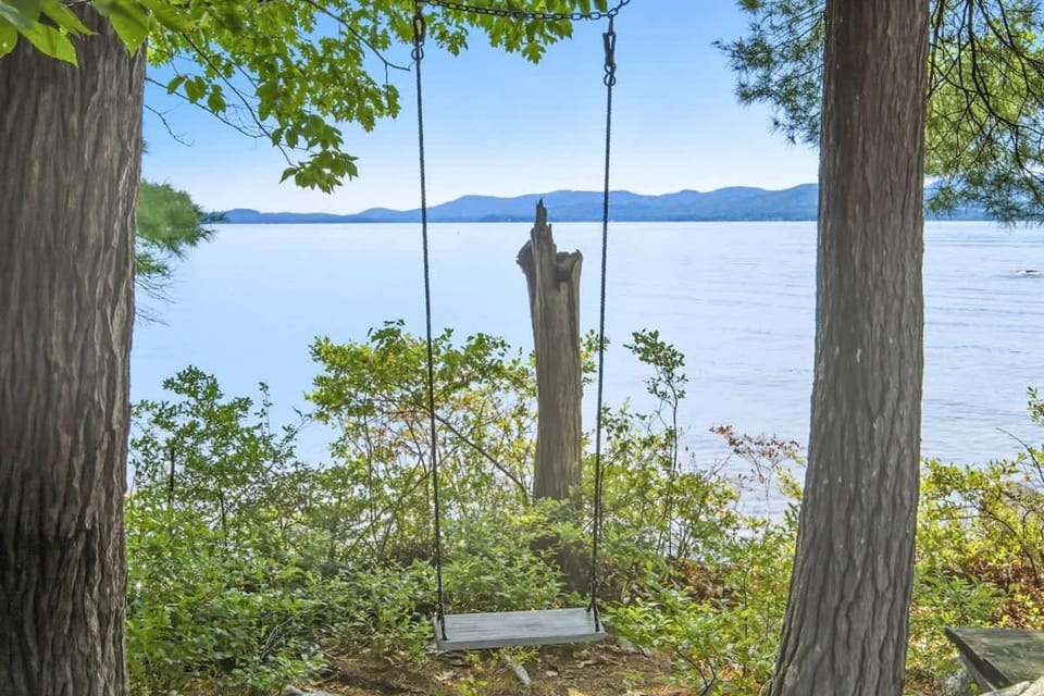 Family Retreat on Lake Winnipesaukee House in Gilford