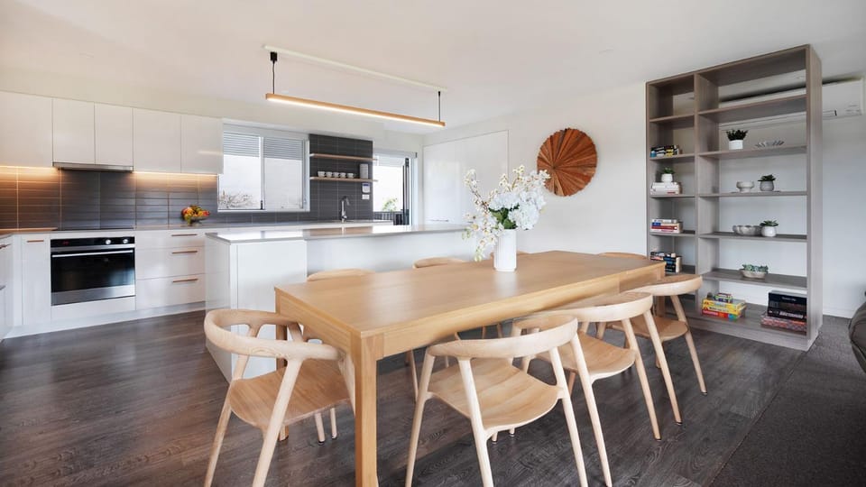 Surf N Turf - The Grandstand House in Kiama