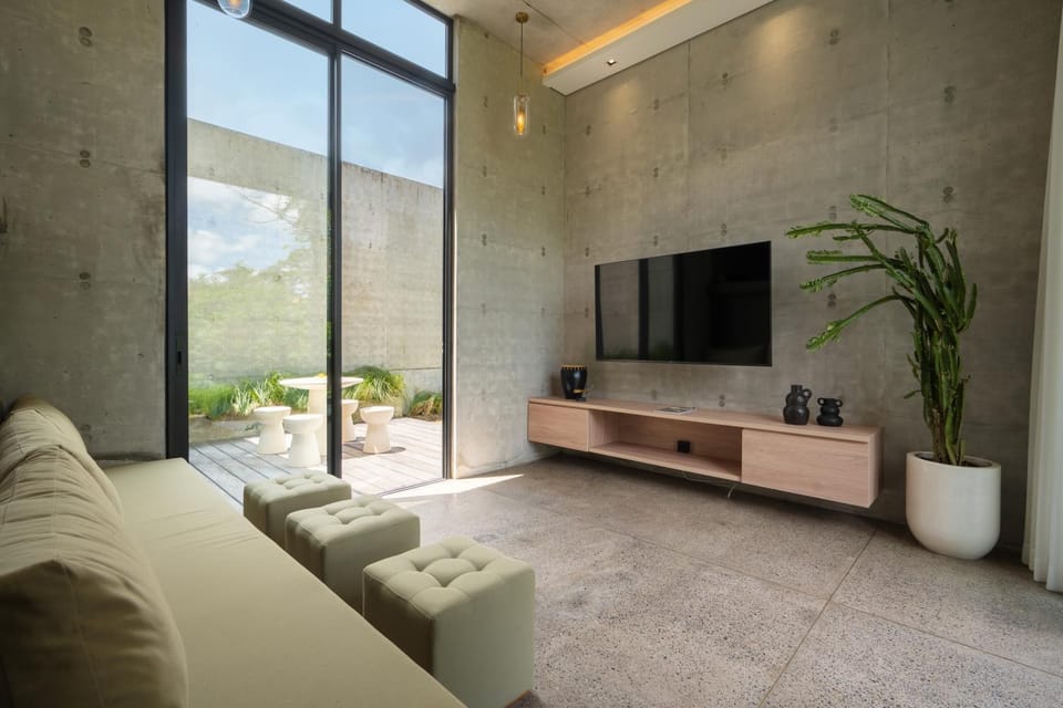 TV and multimedia, Living room, Seating area
