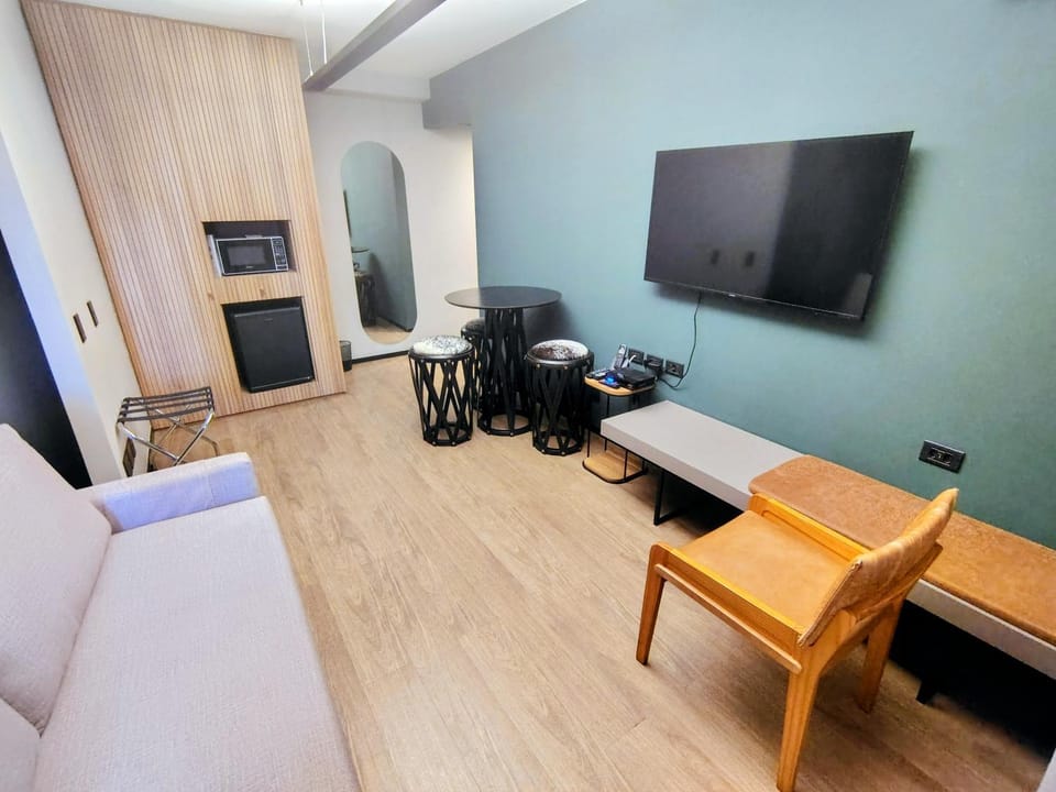 TV and multimedia, Living room, Dining area